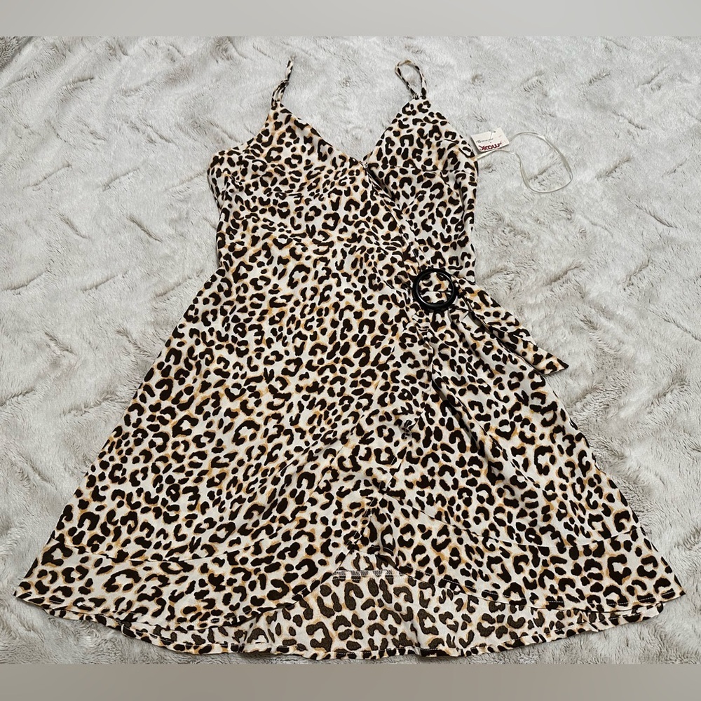 Love Tree Junior’s Leopard Print Mini Buckle Wrap Dress - Picture 3 of 10